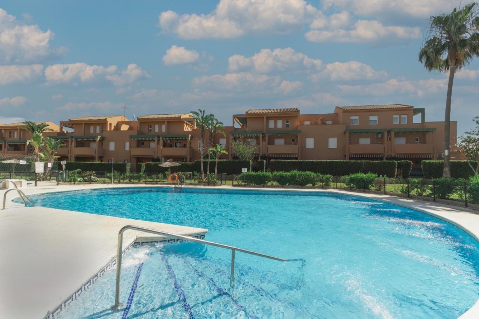 Ferienwohnung Urbanizacion Jardin Del Golf 1 Novo Sancti Petri Exterior foto